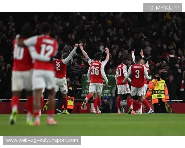 凯恩反击中推射破门