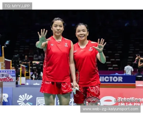 凡尘组合吊球配合精准打穿对手